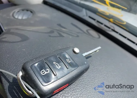 2013 Volkswagen Passat 2.5L S из США, поврежденный, VIN 1VWAP7A30DC045457